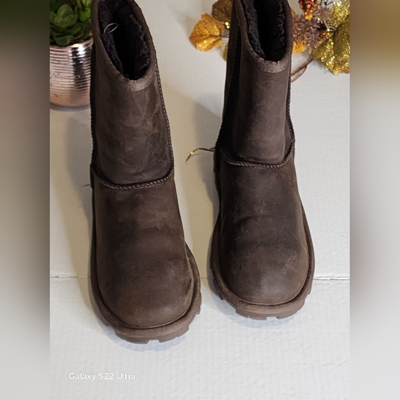 UGG Black Knit Boots - Picture 1 of 6